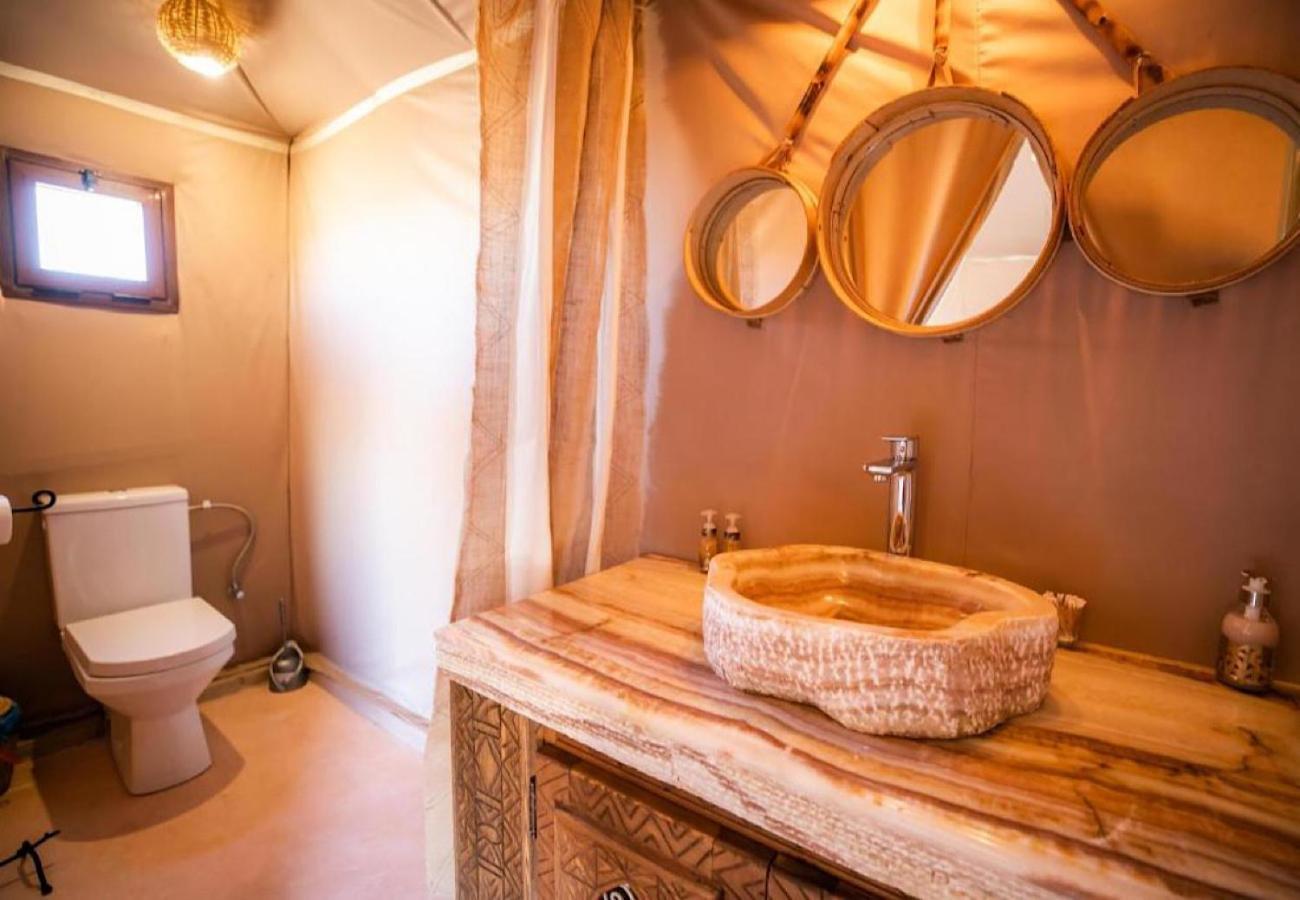 Merzouga Glossy Camp Bagian luar foto