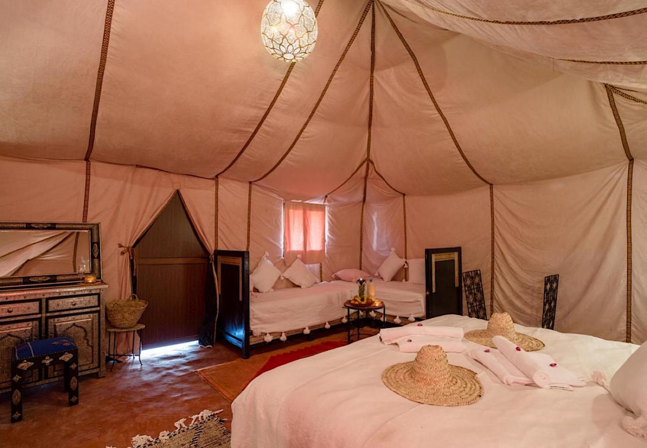 Merzouga Glossy Camp Bagian luar foto